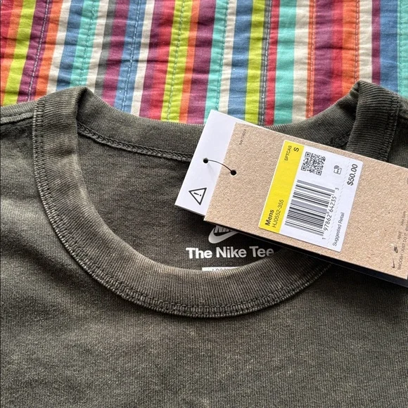 Nike Olive Green Embroidered Swoosh Short Sleeve Tee small loose fit nwt - Picture 8 of 13